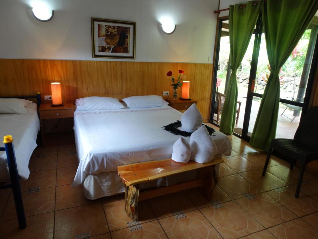 Hotel Atavai Ханга Роа Екстериор снимка