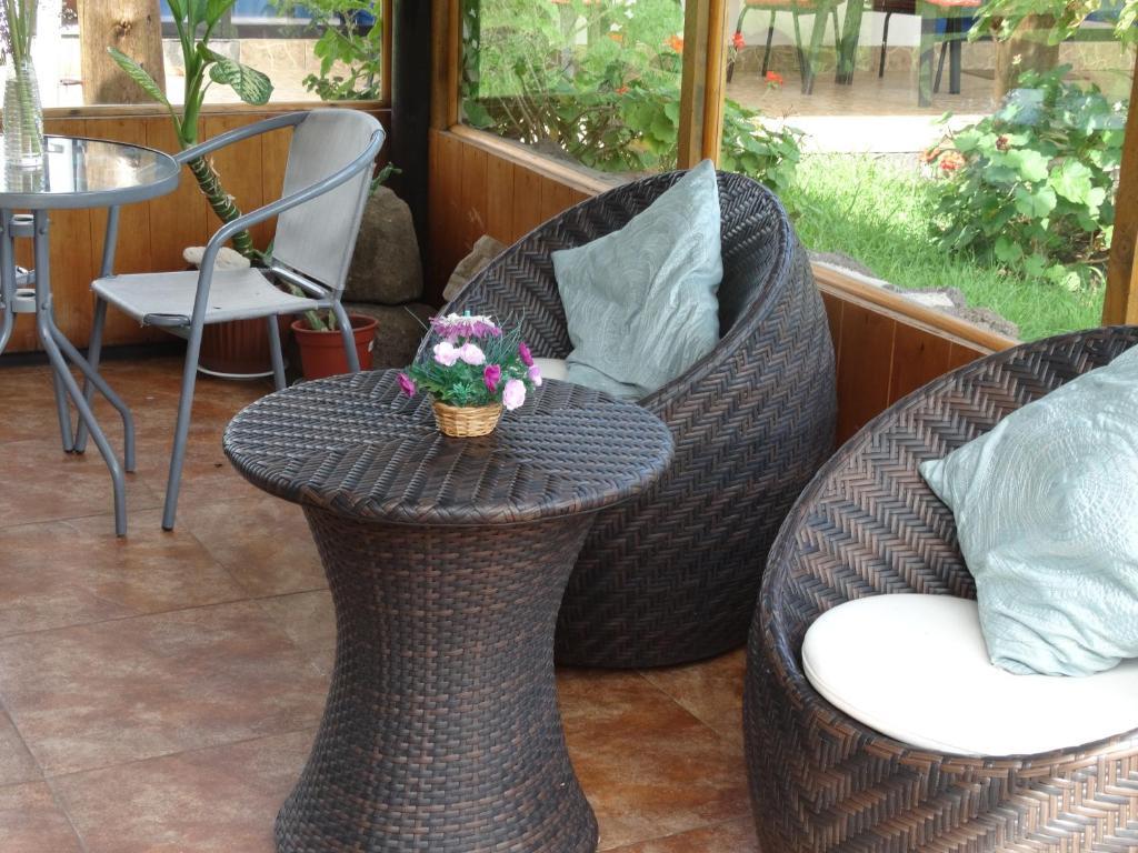 Hotel Atavai Ханга Роа Екстериор снимка