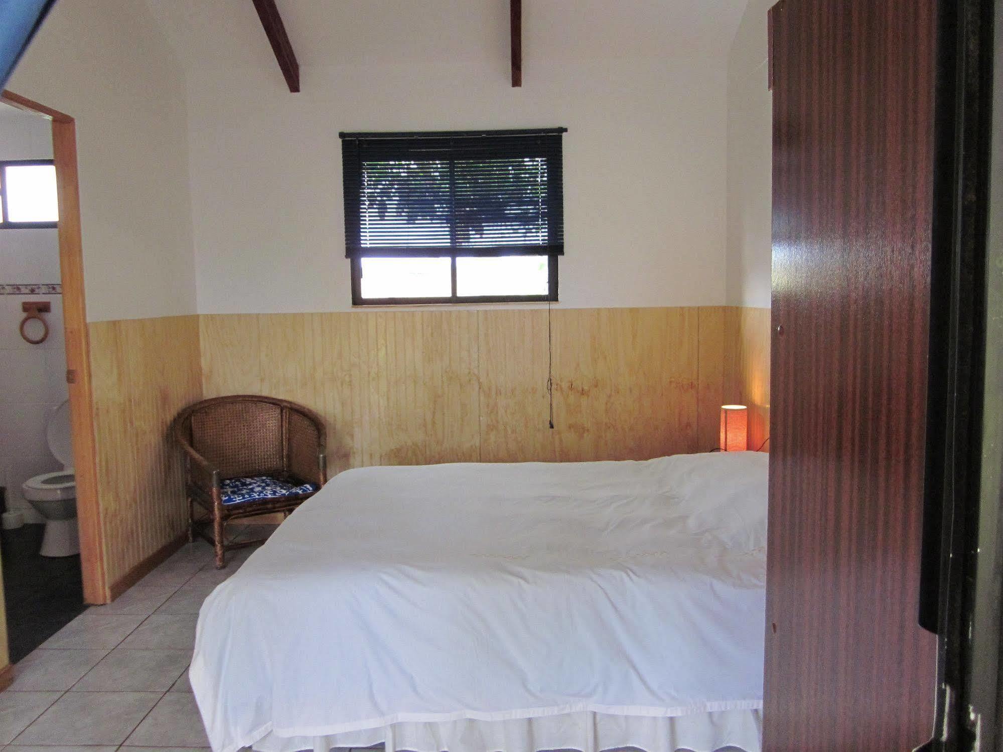 Hotel Atavai Ханга Роа Екстериор снимка